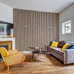 Fabulous terrace in flat at champs-elysées