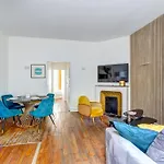 Fabulous Terrace In Flat At Champs-Elysees